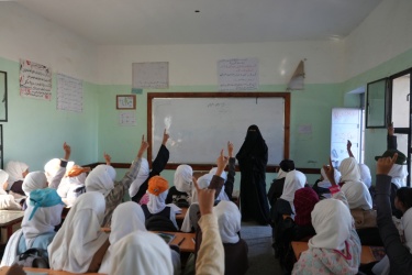 Students concentrate during a lesson at the Saeed Hassan Fare'a School in the Ash Shamayatayn district, Taiz, Yemen. Credit: Mohammed Issa/AP Content Services for GPE